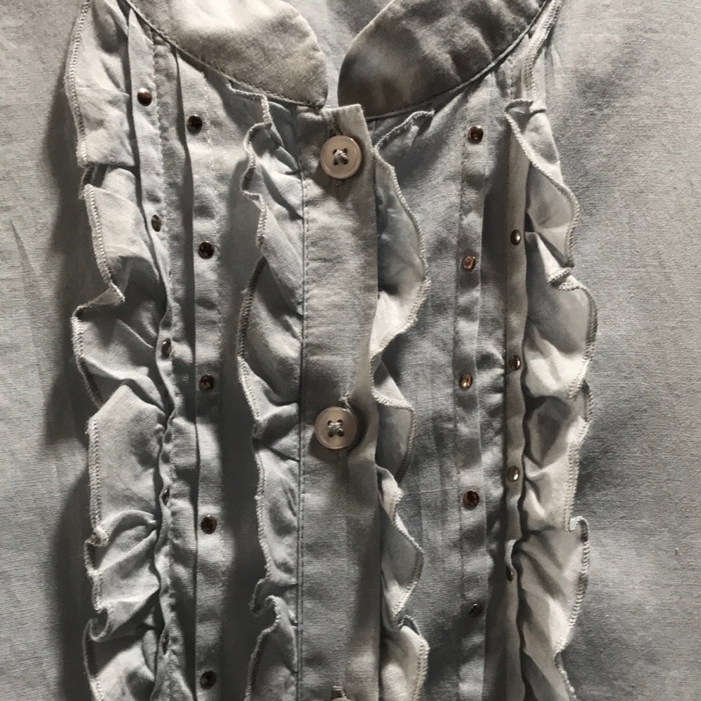 Top:blouse - Picture 2 of 4